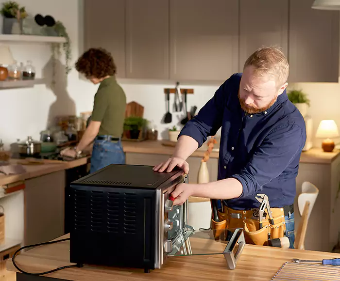 Top-Rated Oven Specialists: Your Certified Oven Repair Technician Crew in Framingham, MA